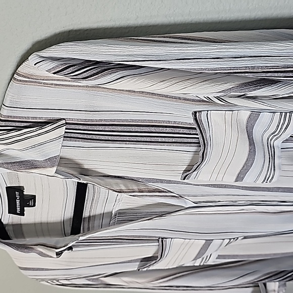 Fortune + Ivy Blake Coastal Cool tie button front striped Shirttail blouse large - Picture 5 of 11